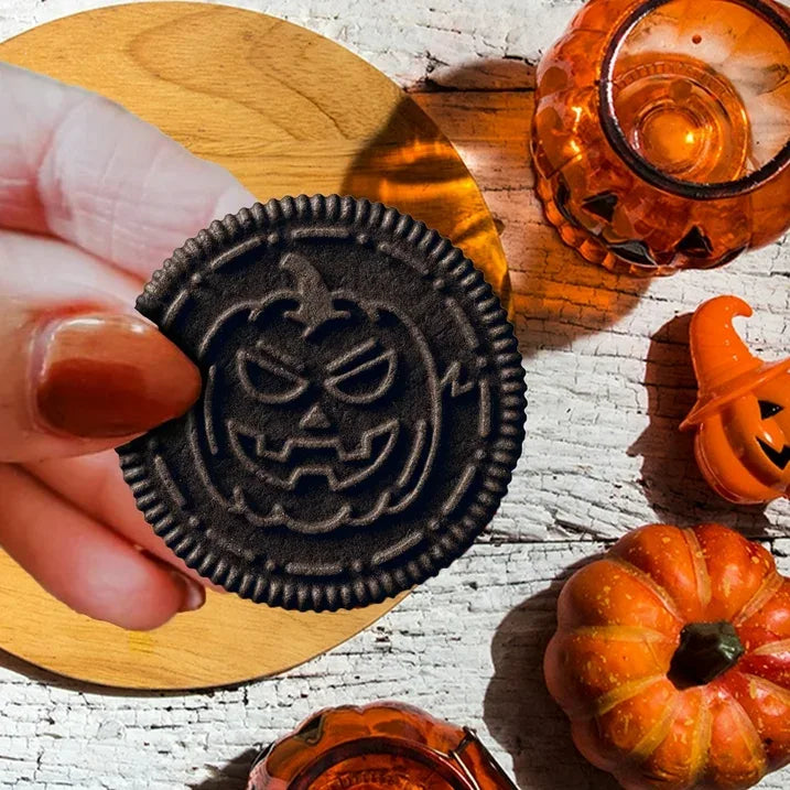 Wholesale Price with free shipping across the USA for OREO Orange Creme Chocolate Sandwich Cookies, Limited Edition, Halloween Cookies, 18.71 oz - Manji Distributors